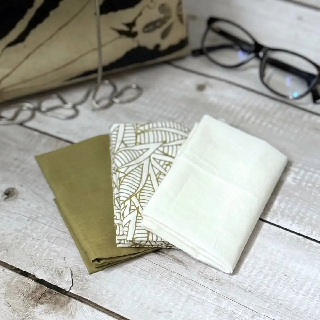 Set of 3 olive green and white print organic cotton handkerchiefs - Suspire