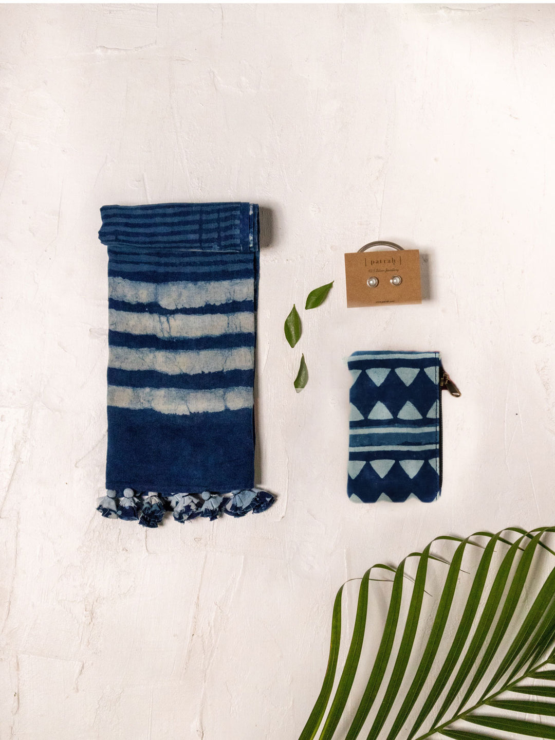 Patrah Shaam Scarf, Purse & Silver Jewellery Gift Combo