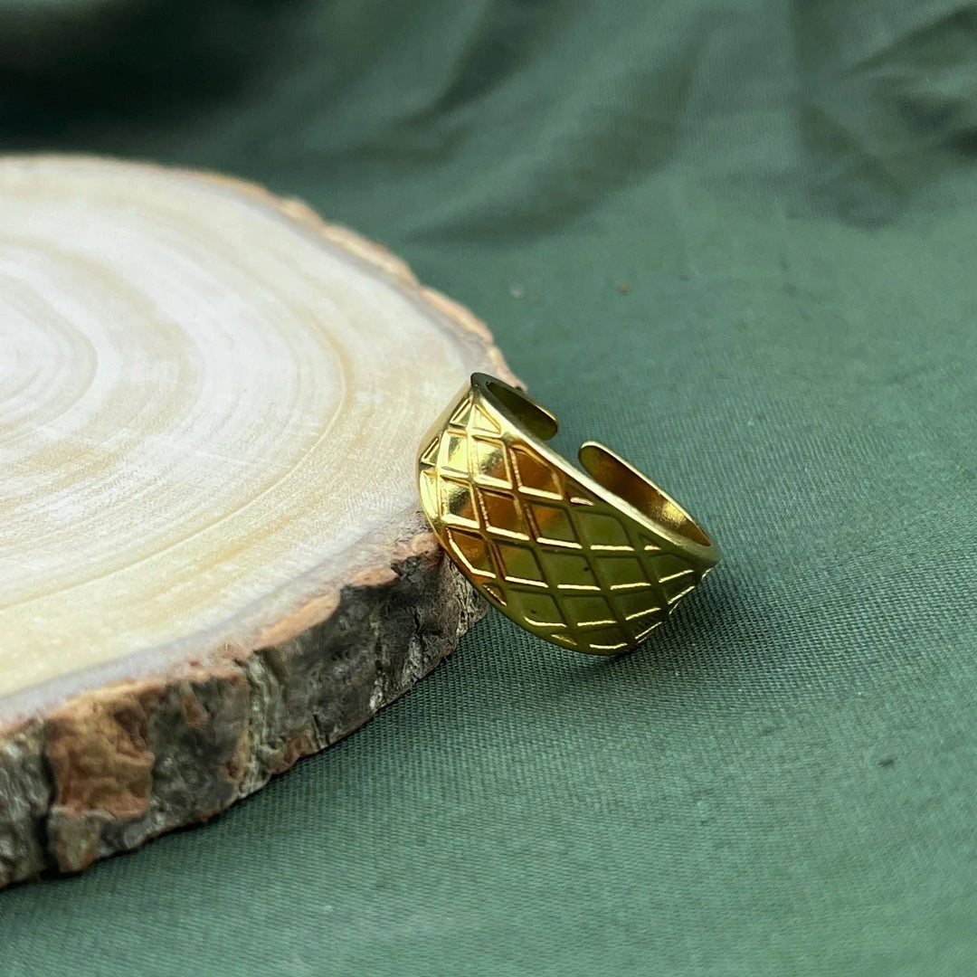 SilverSutra Anti Tarnish Mesh Statement Gold | 18K Gold Plated | Hypollergenic | Anti Tarnish - Suspire