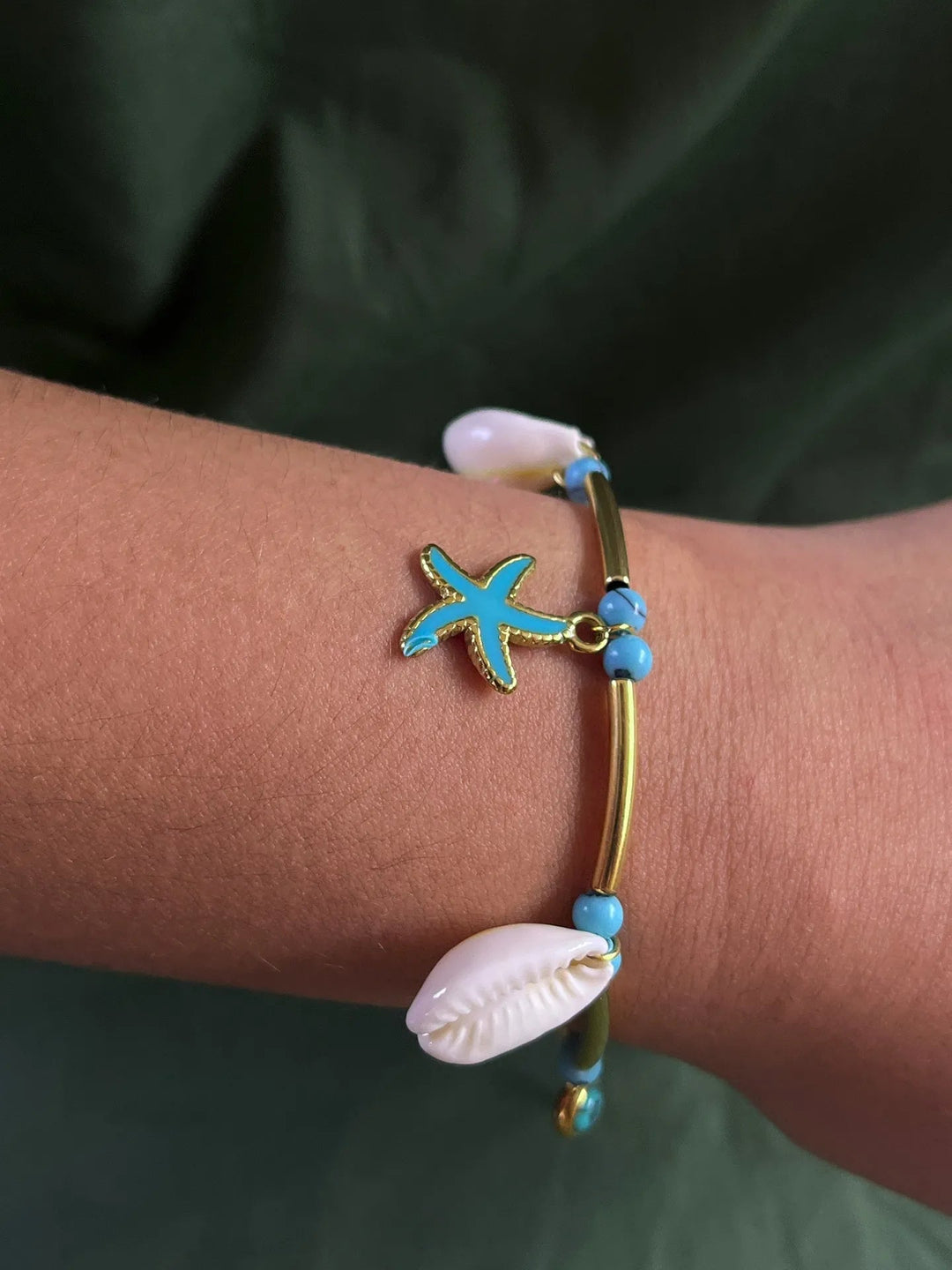 Silversutra Firoza Stone Shell Bracelet For Her | 18K Gold Plated | Hypollergenic | Anti Tarnish - Suspire