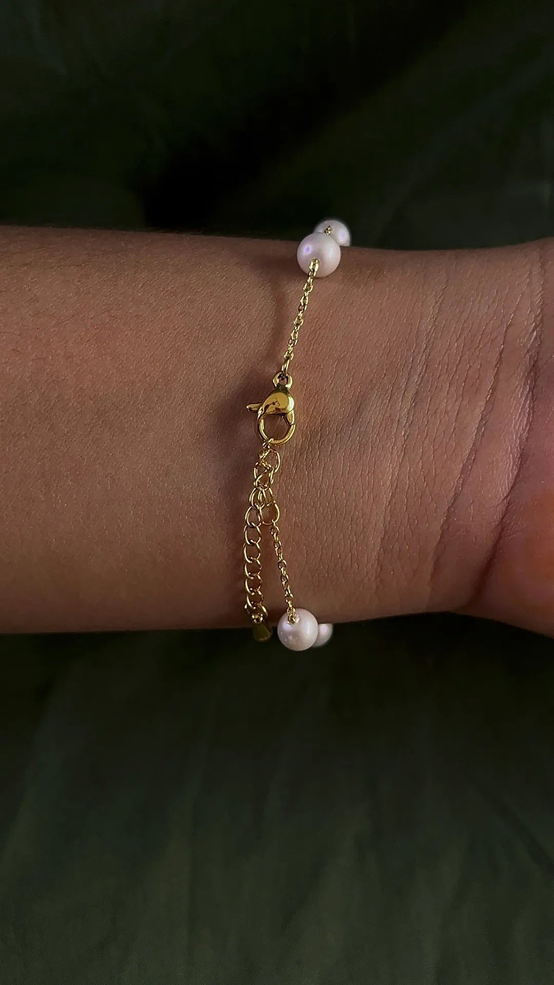 Silversutra Minimal Pearl Butterfly Bracelet For Women | 18K Gold Plated | Hypollergenic | Anti Tarnish - Suspire