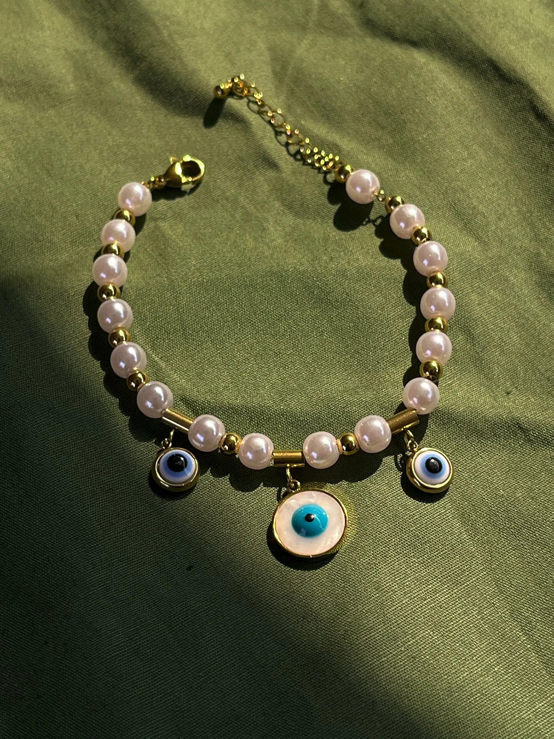 Silversutra Peral Evil Eye Bracelet | 18K Gold Plated | Hypollergenic | Anti Tarnish - Suspire