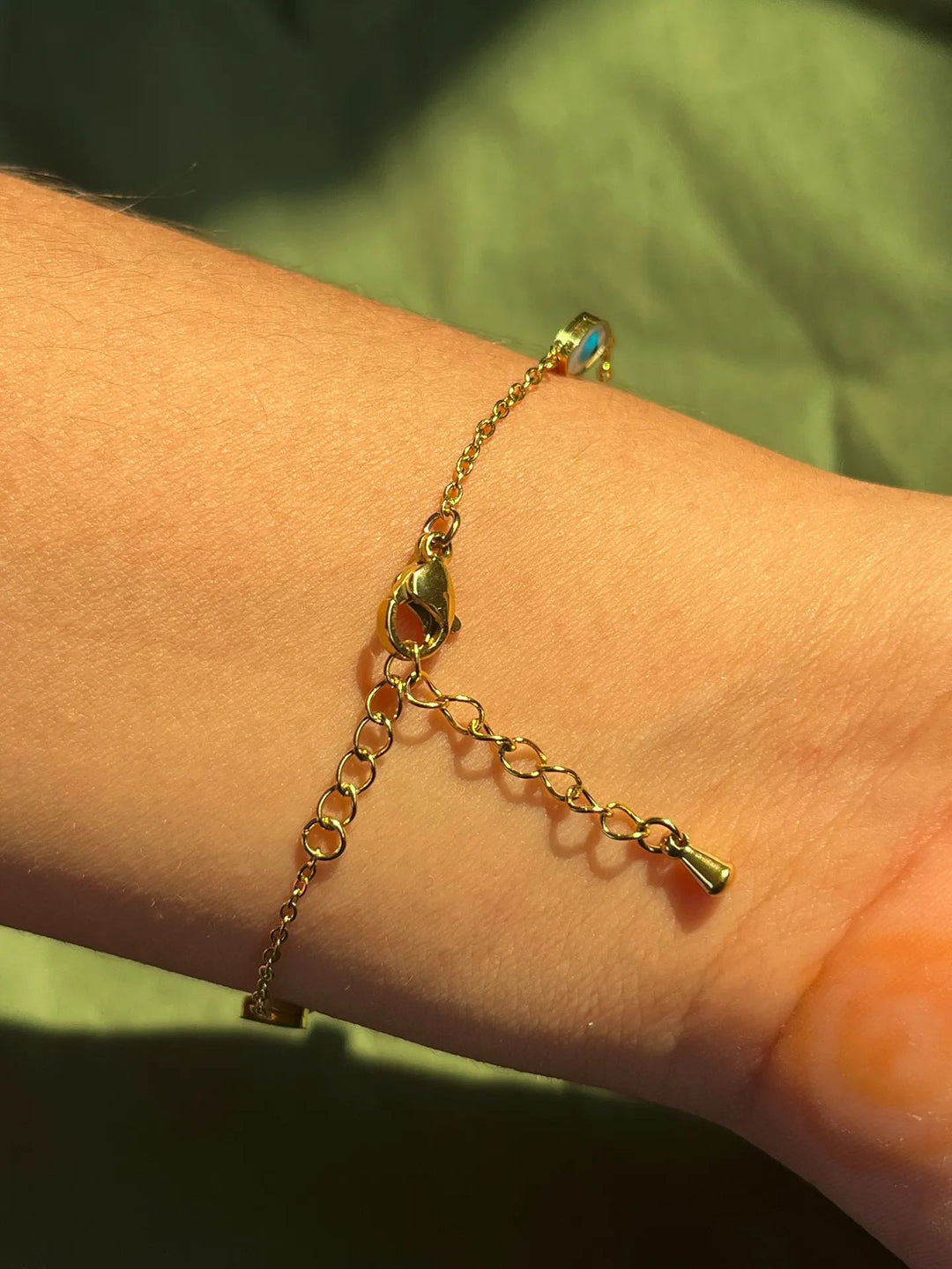 Silversutra White Floral Enamel Bracelet For Her | 18K Gold Plated | Hypollergenic | Anti Tarnish - Suspire