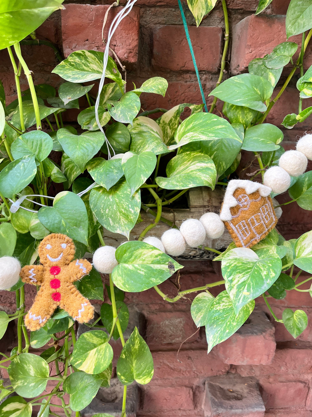 Shuddh Natural Upcycled Felt Gingerbread Man Garland, 72 inches