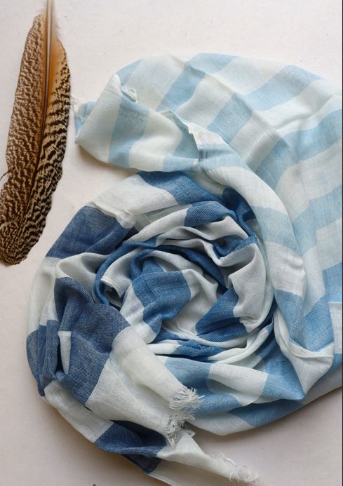 Cool Ombre Blues Unisex Linen Stole