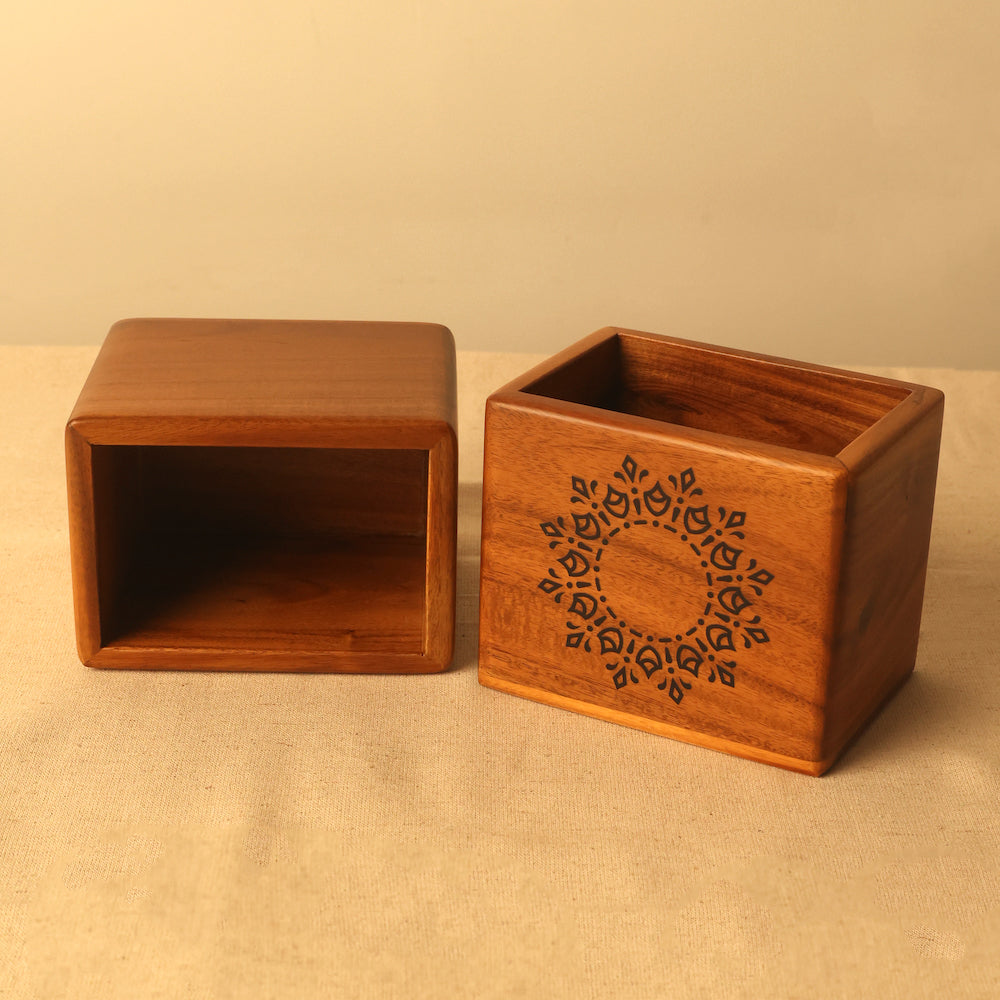 BambaiSe Compact Spoon Holder Teak Windmill