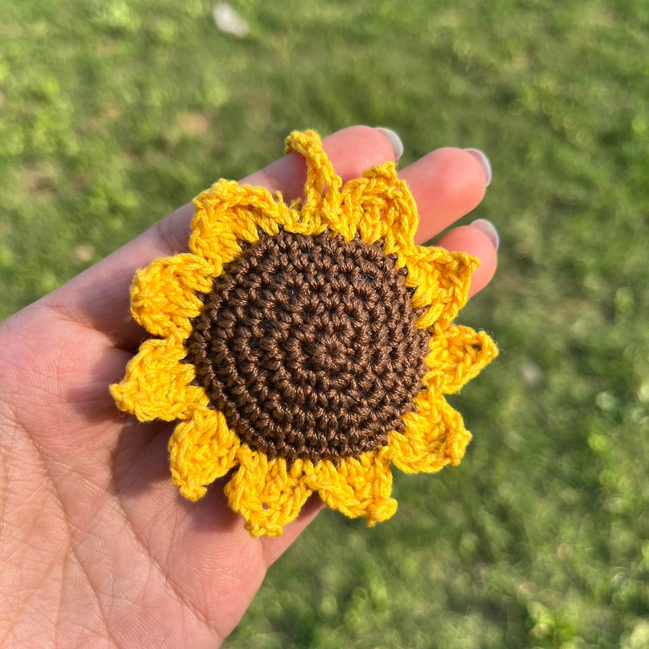 P Palettes Sunflower Keychain, handmade, gifting, crochet