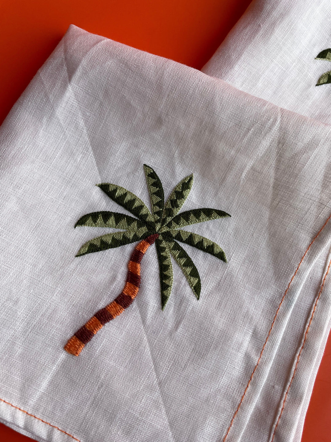 Sunset Palm - includes 1 Lemongrass Candle Free - Suspire