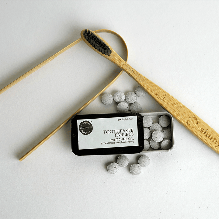 Sustainable Dental Kit Mini – 30 Toothpaste Tabs + Bamboo Brush + Tongue Cleaner - Suspire