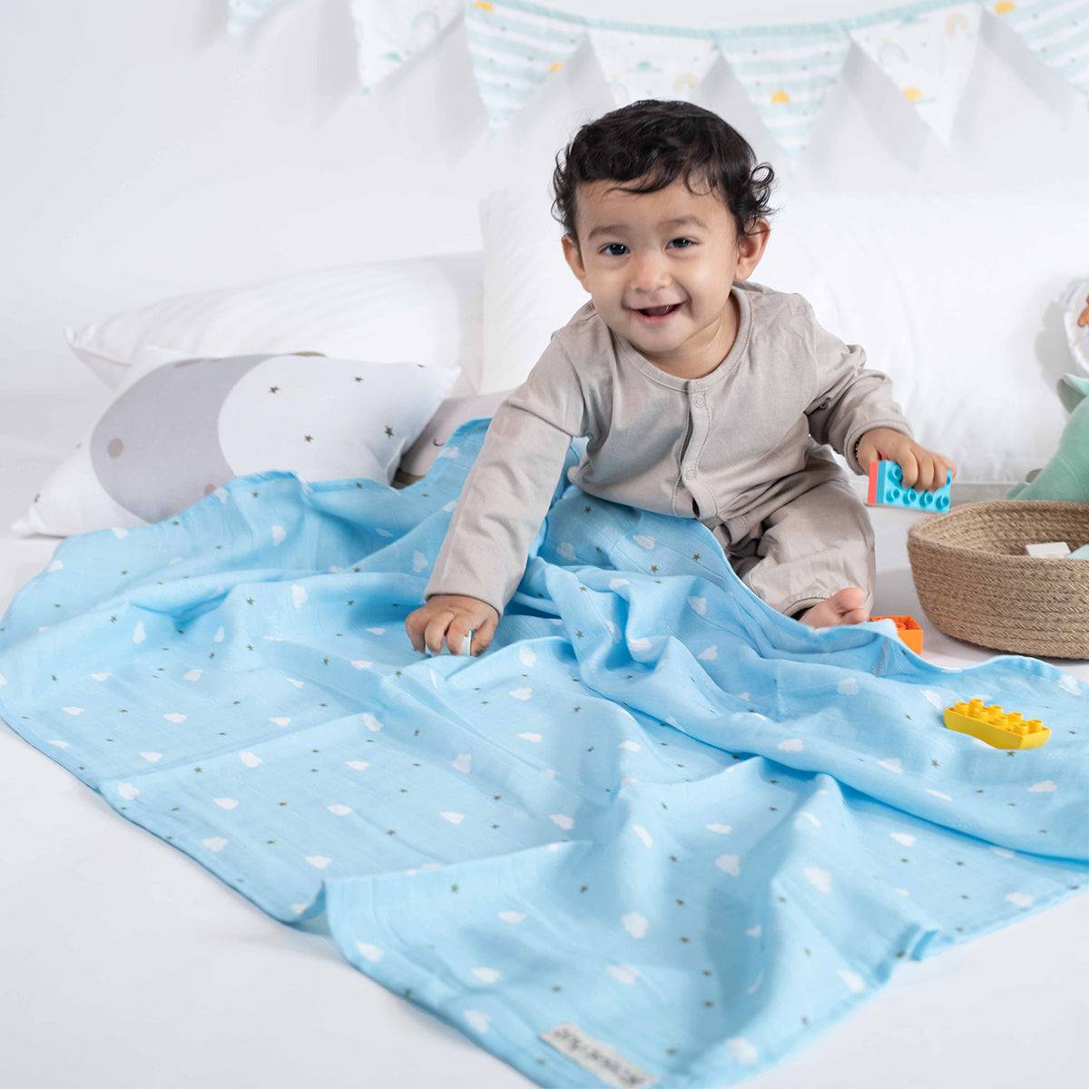 Tiny snooze organic muslin swaddles (set of 2)- the little prince