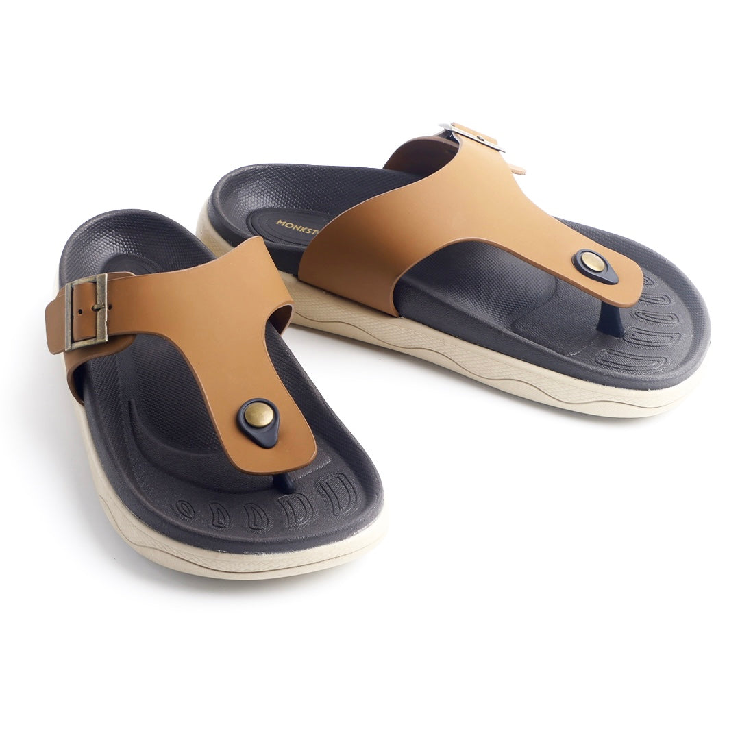 Monkstory Escape Buckle Thong Sandals – Desert Tan