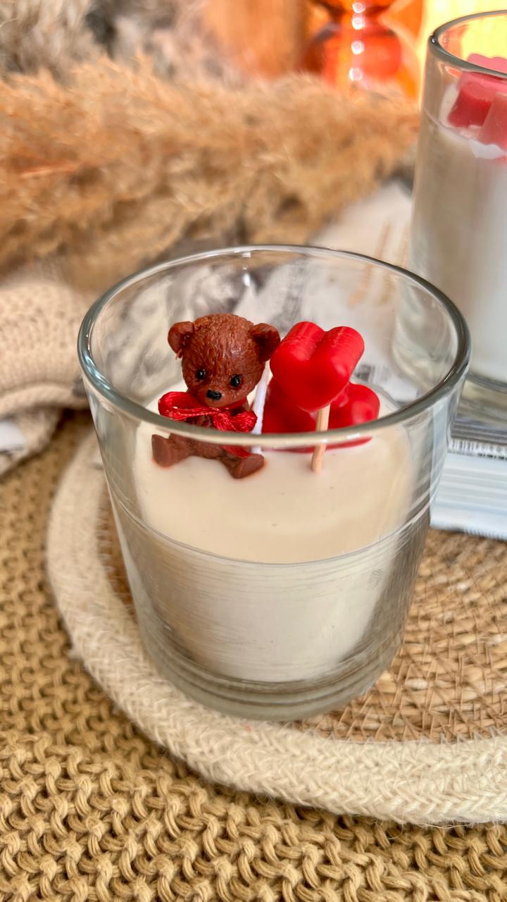 The Lushlights Teddy heart glass jar candle