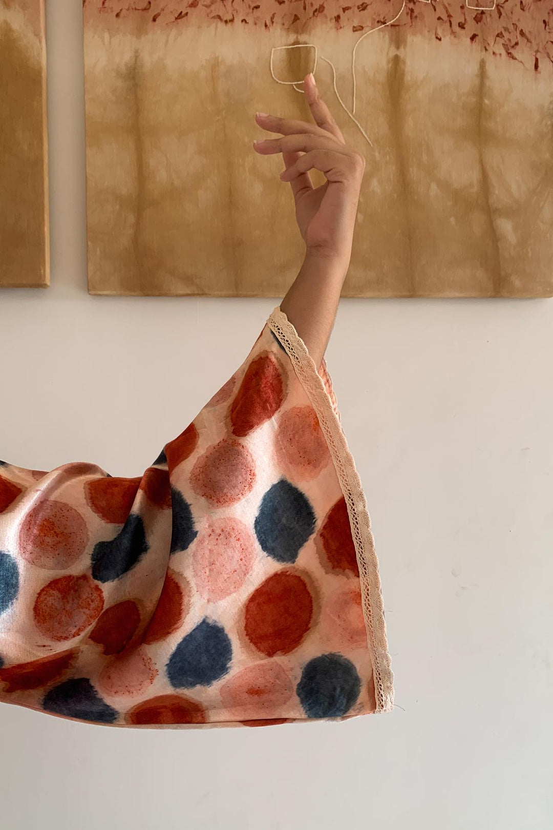 Bageeya "Tumm tumm" Handwoven Mashru | Crafted with Manjishta, Indigo