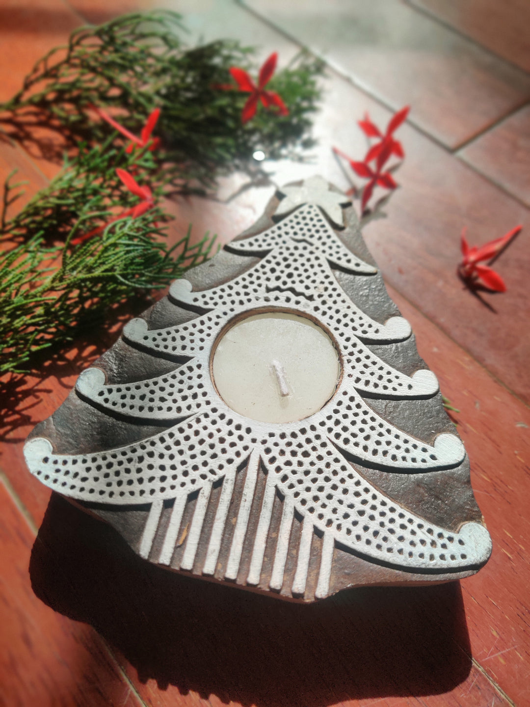 Greenfootprint Handcrafted wooden Christmas tealight candle holders | set of 2 | Xmas tree