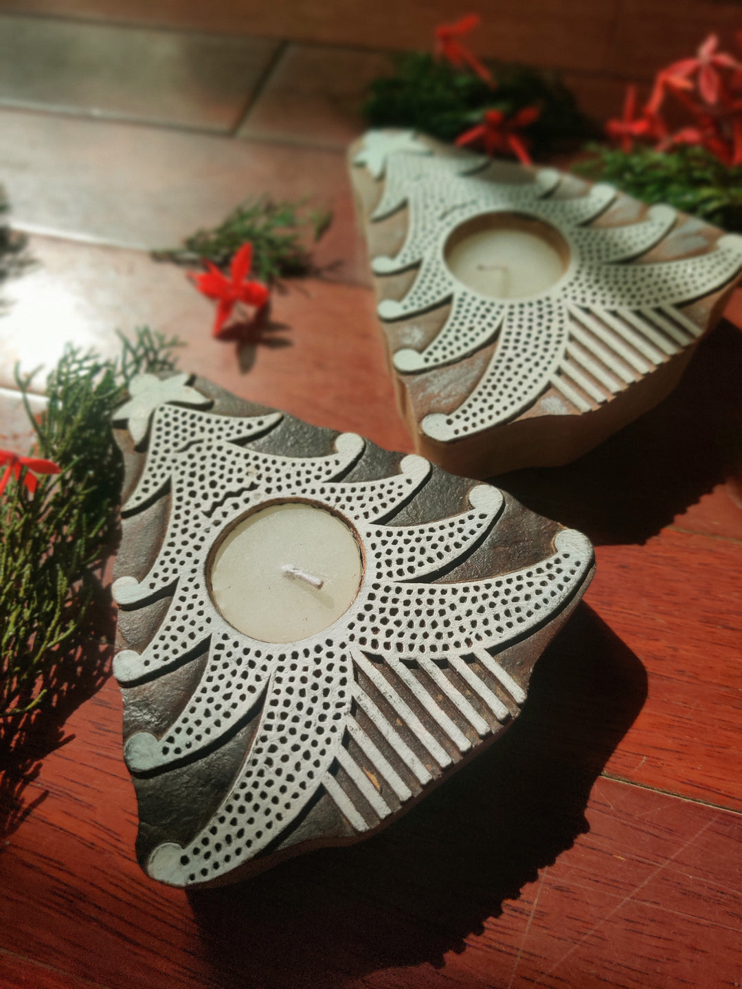 Greenfootprint Handcrafted wooden Christmas tealight candle holders | set of 2 | Xmas tree