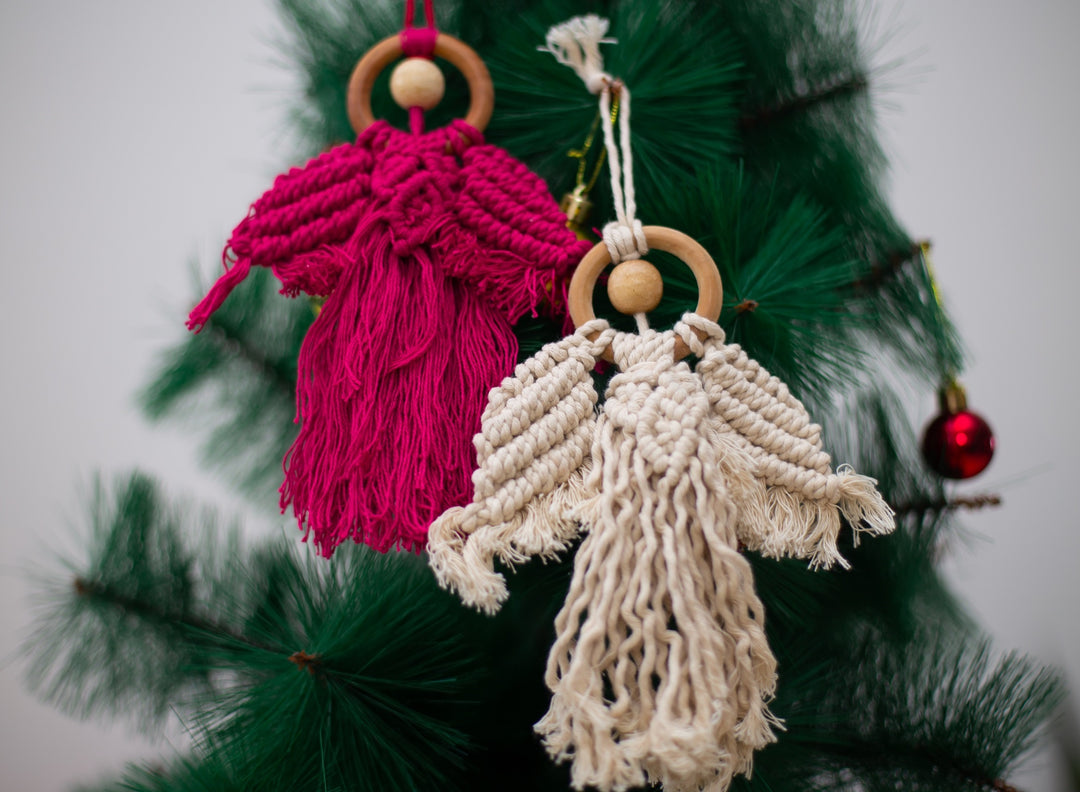 DecoTalk Macrame Guardian Angel- Red