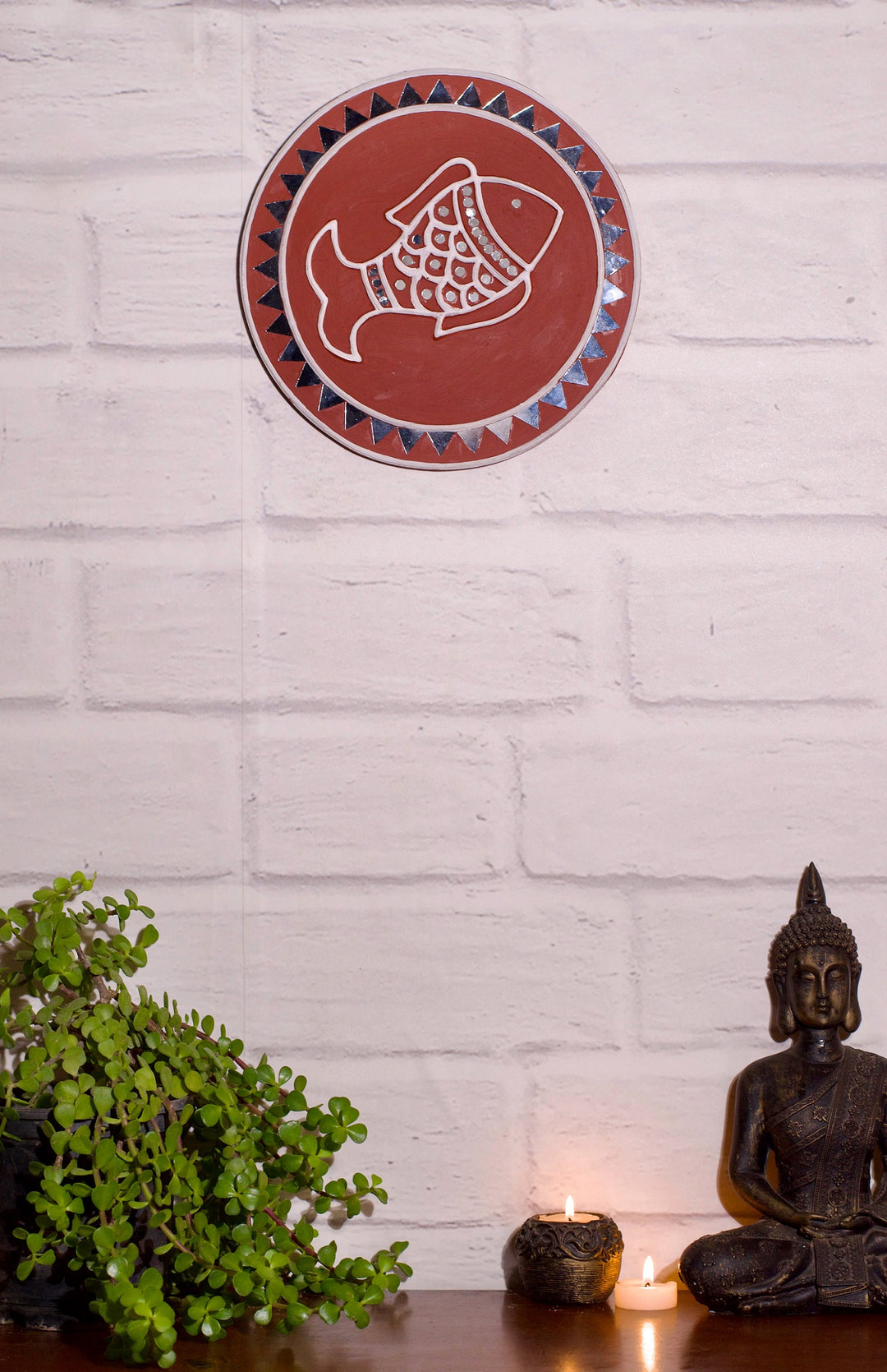 Kutch Lippan Mud Work Fish 25.4 cm Round Wall Plate - Terracotta