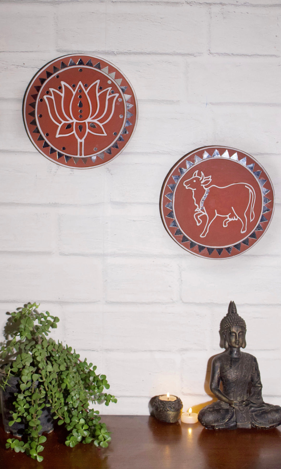 Kutch Lippan Mud Work Holy Cow 25.4 cm Round Wall Plate - Terracotta