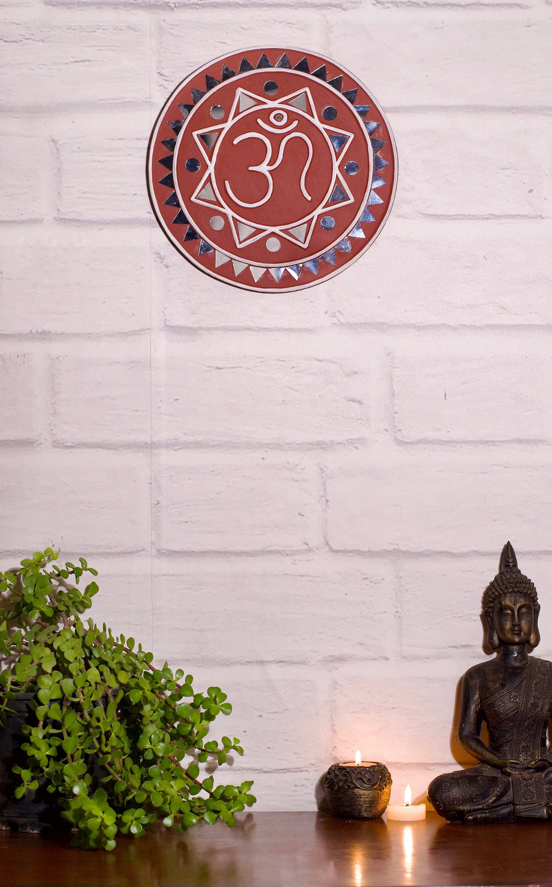 Kutch Lippan Mud Work Om symbol 25.4 cm Round Wall Plate - Terracotta