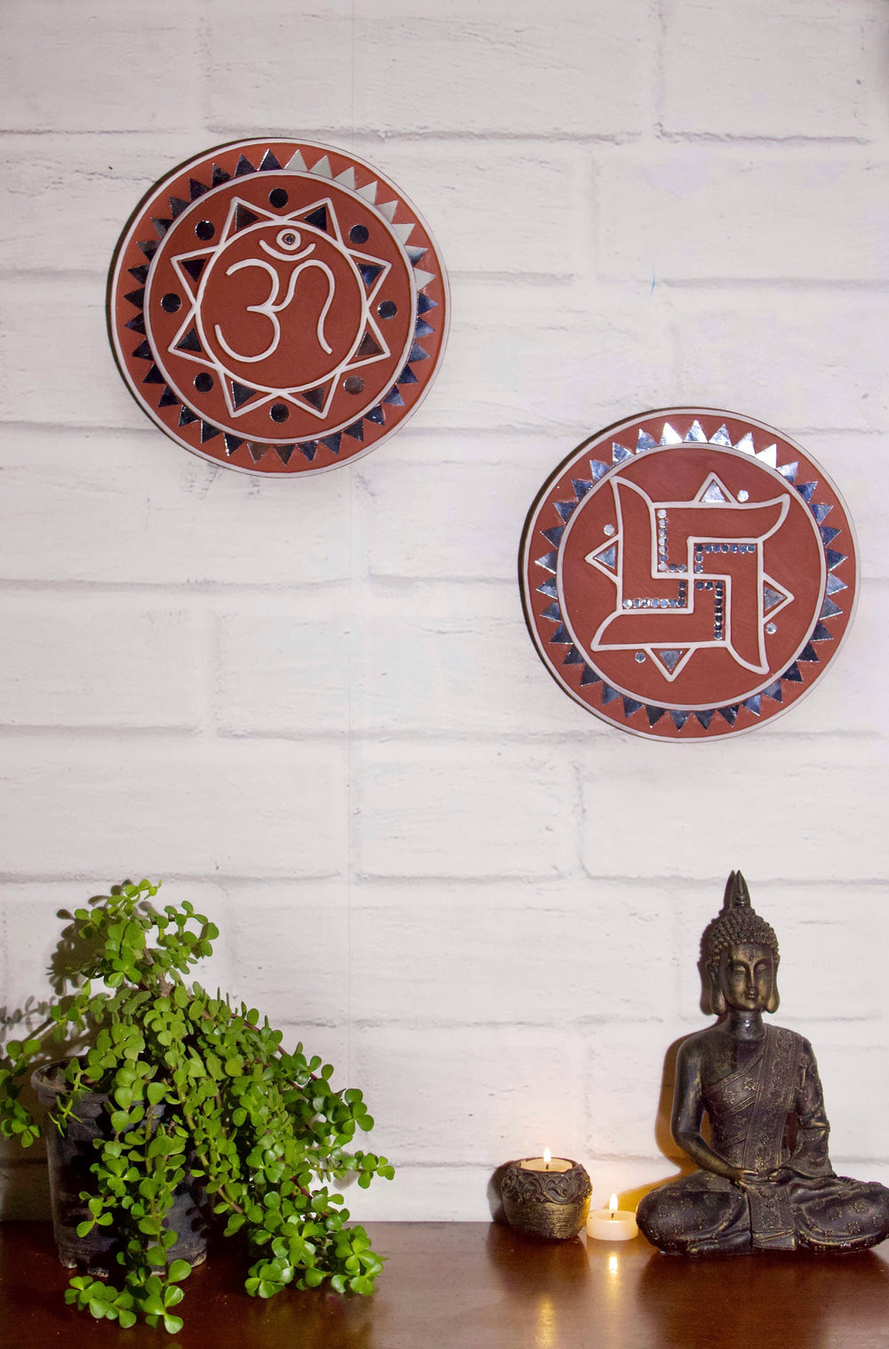 Kutch Lippan Mud Work Swastik symbol 25 cm Round Wall Plate - Terracotta
