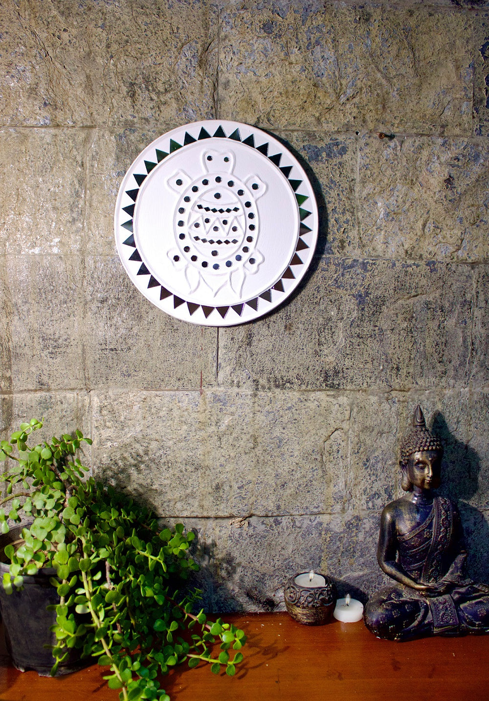 Kutch Lippan Mud Work Tortoise 25 cm Round Wall Plate -White