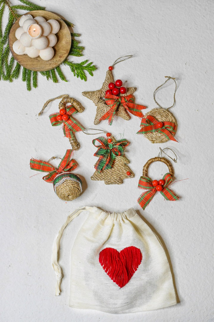 Banana Fibre Christmas Ornaments Assorted Gift Pack Set of 6 (Bauble+ Star+ Wreath+Candy stick+Christmas Tree+Round hanging ornament) with FREE Bag