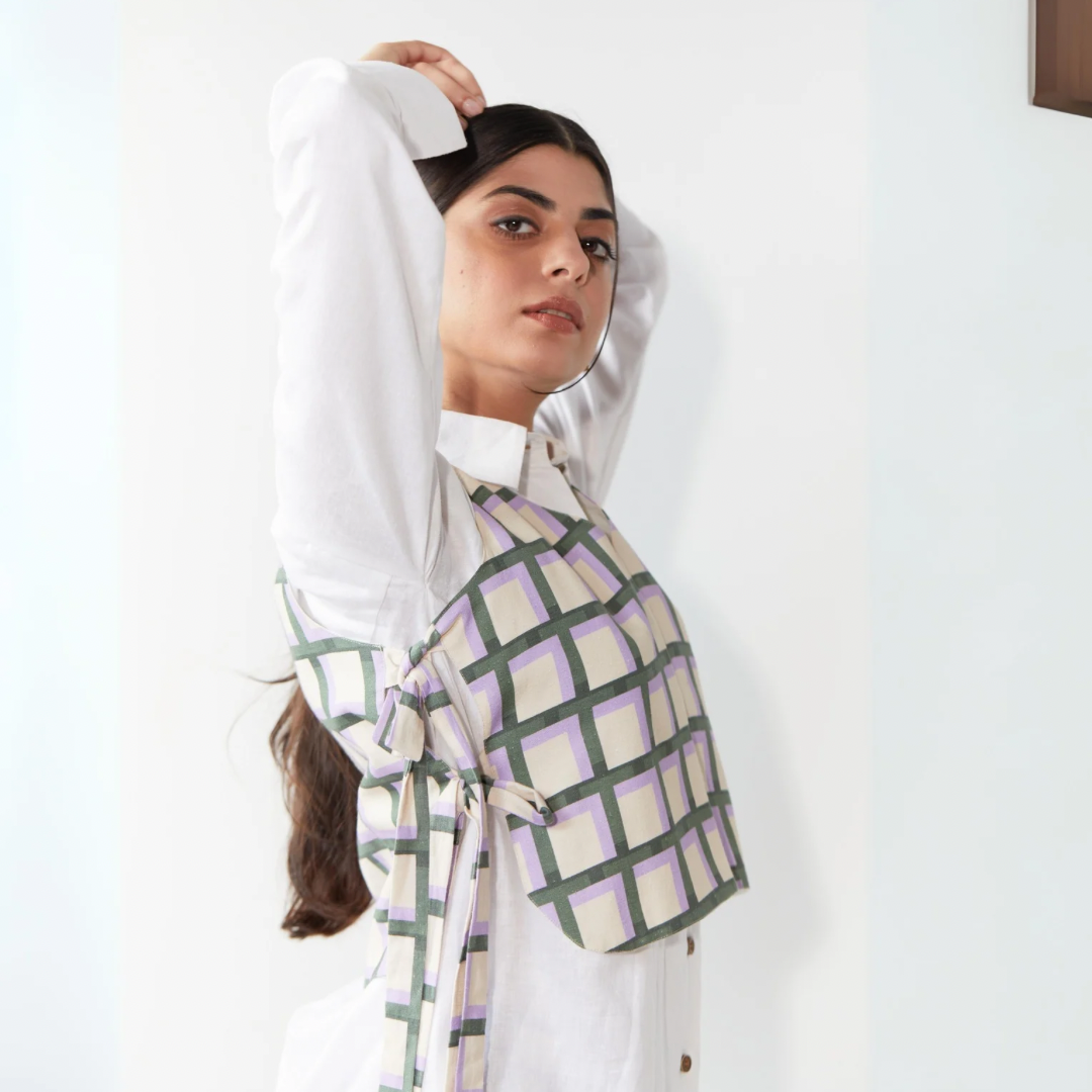 HempZero Linear Escape Bib