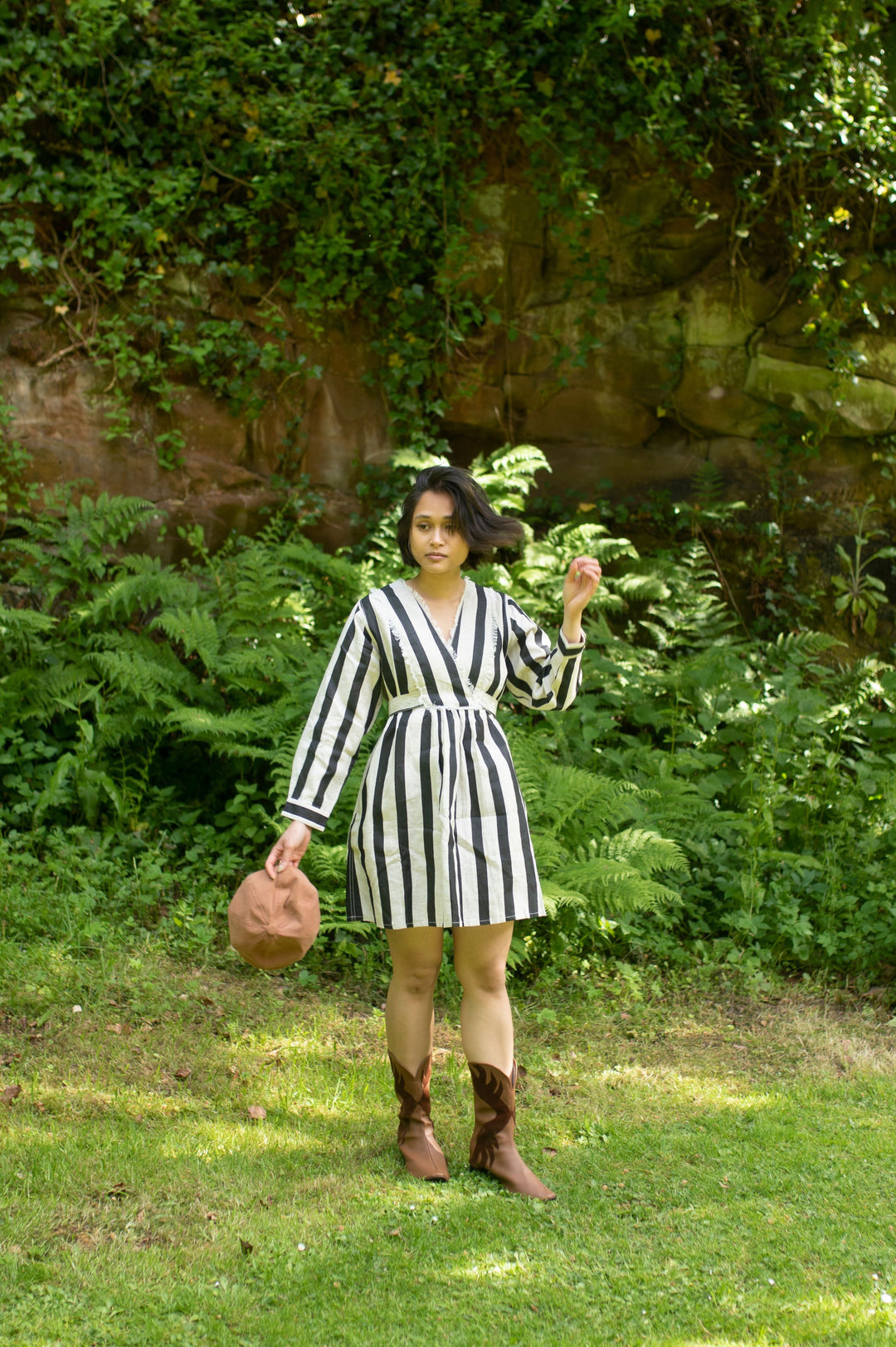 The Terra Tribe Hawaii Shift Dress | Stripes | Black