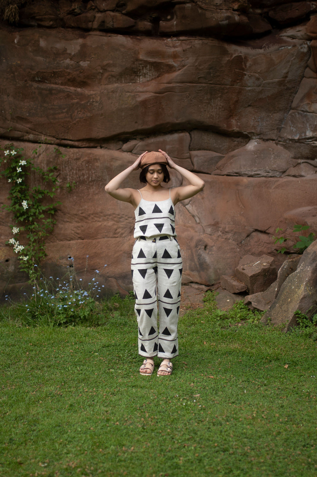 The Terra Tribe Serenity Pants | Triangle Print | Black