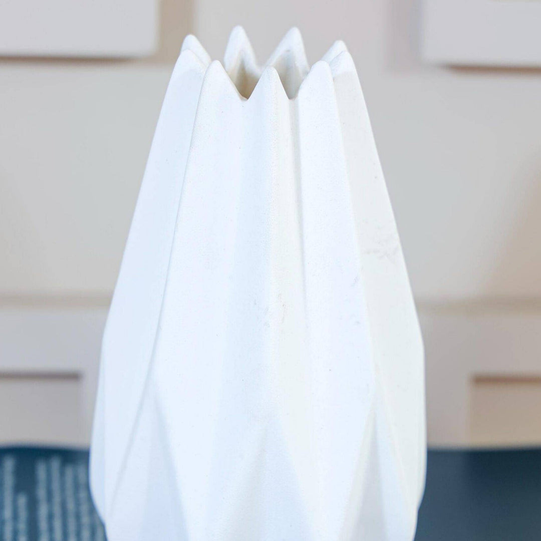 Zen vase with Cherry bunch - https://artecasa.in/