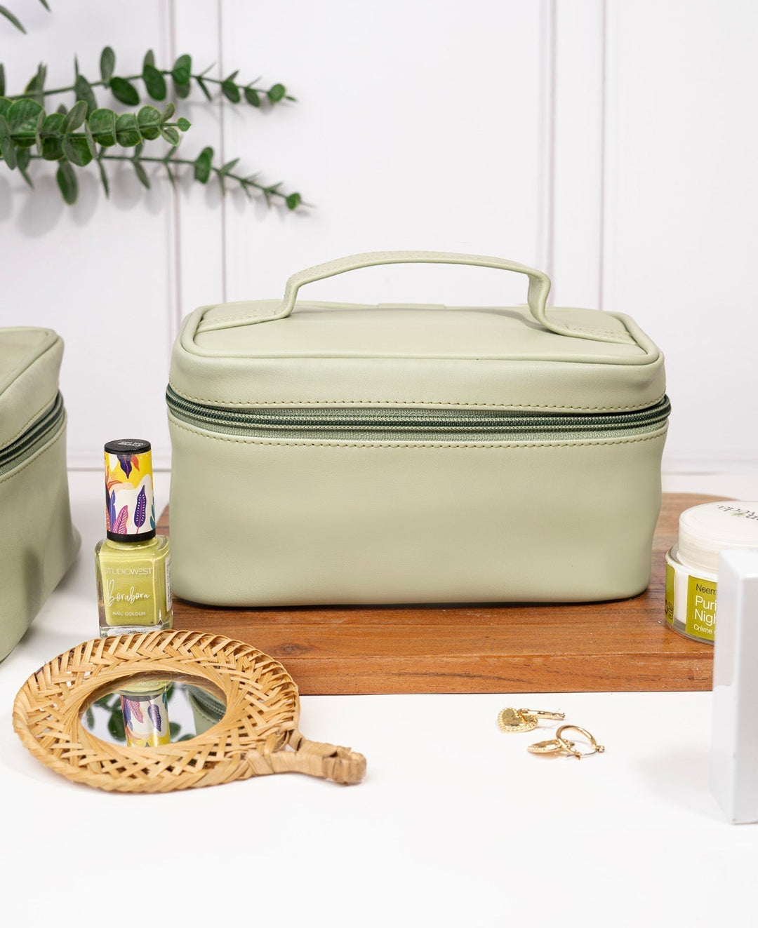 White Fire Vanity Case