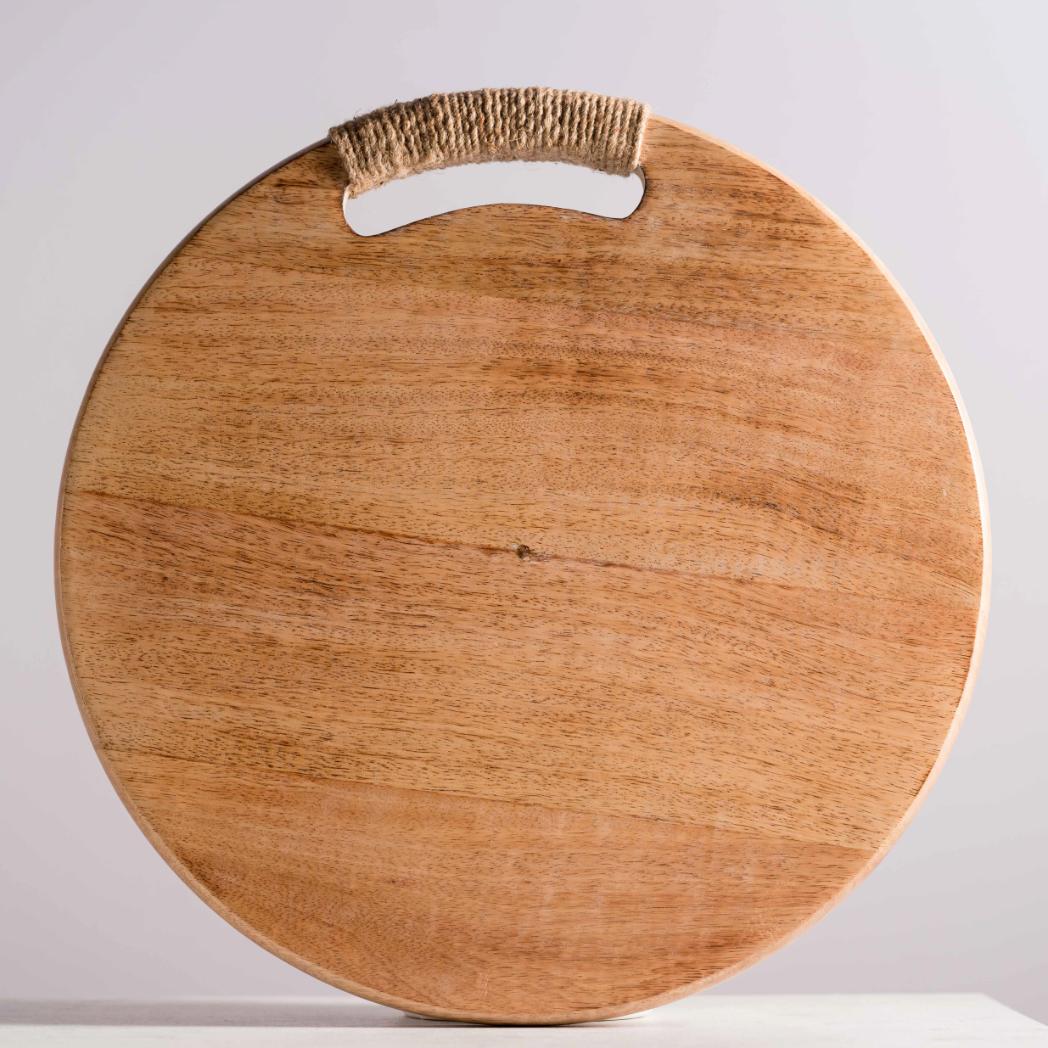 Araana Home Vyaas Round Chopping Board with Rope Detailing