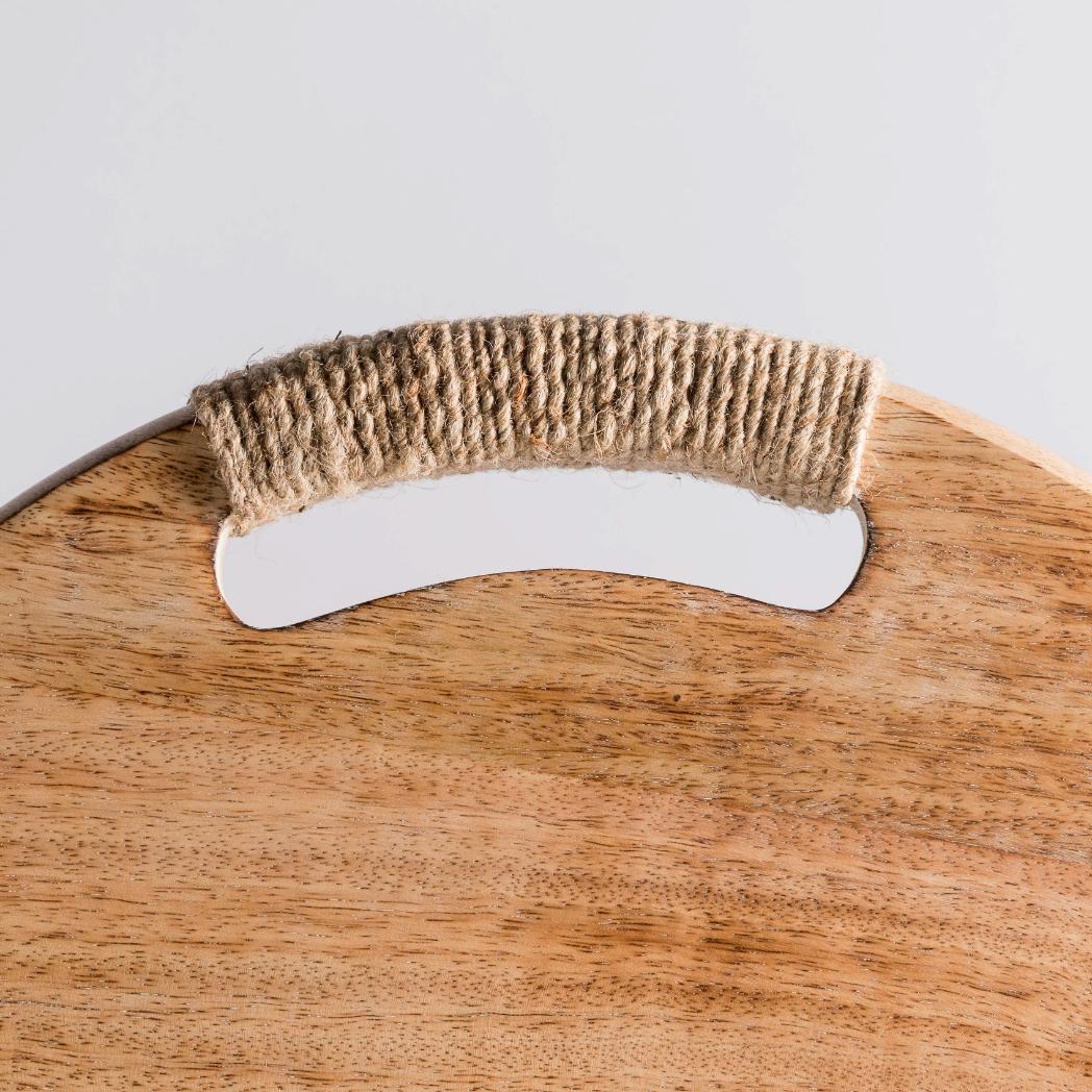 Araana Home Vyaas Round Chopping Board with Rope Detailing