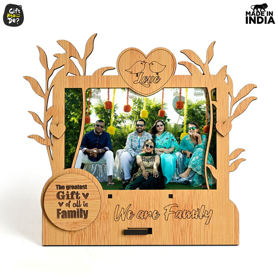Gift Kya De We Are Family Photo Frame | Table Top Photo Frame | Home Decor (10 x 15 cm)