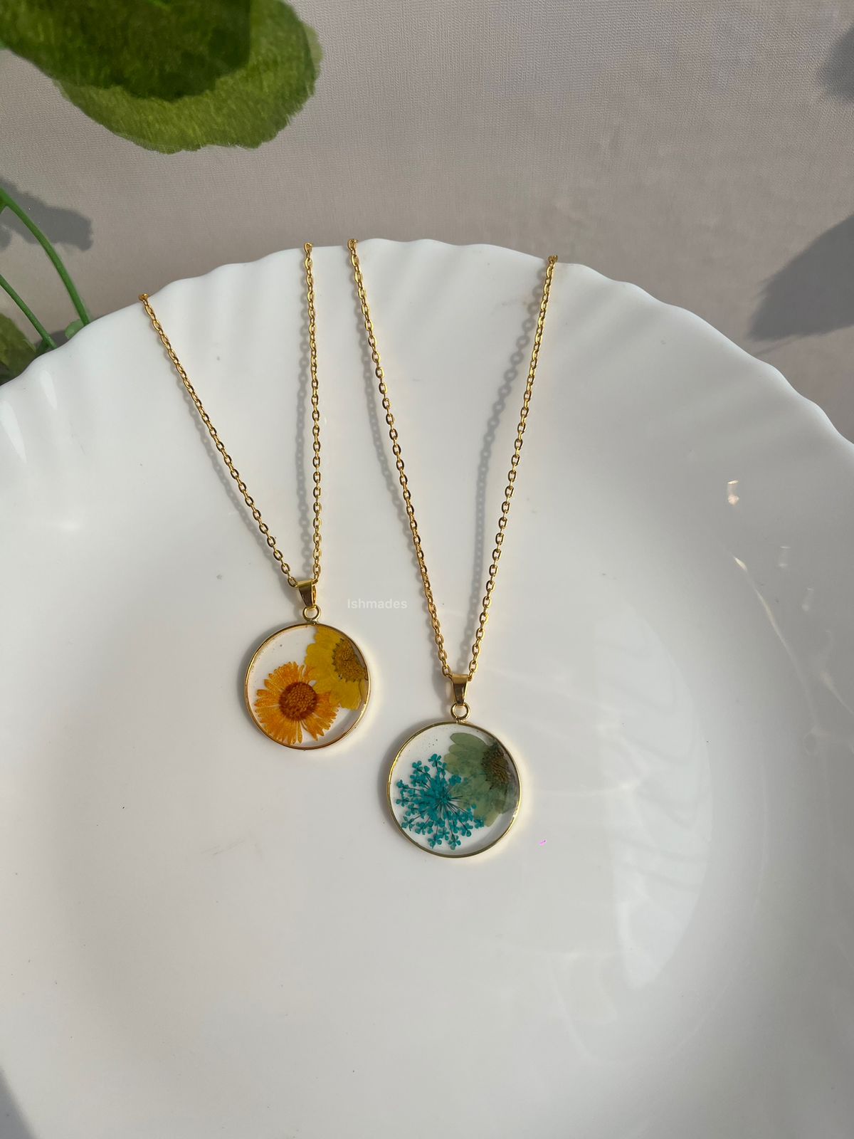 Field of sunflowers locket