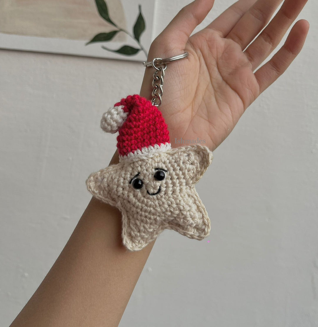 Ishmades crochet santa star keychain