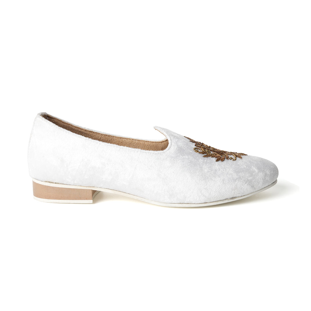 Opulenza Embroidered Mojri - Moon White