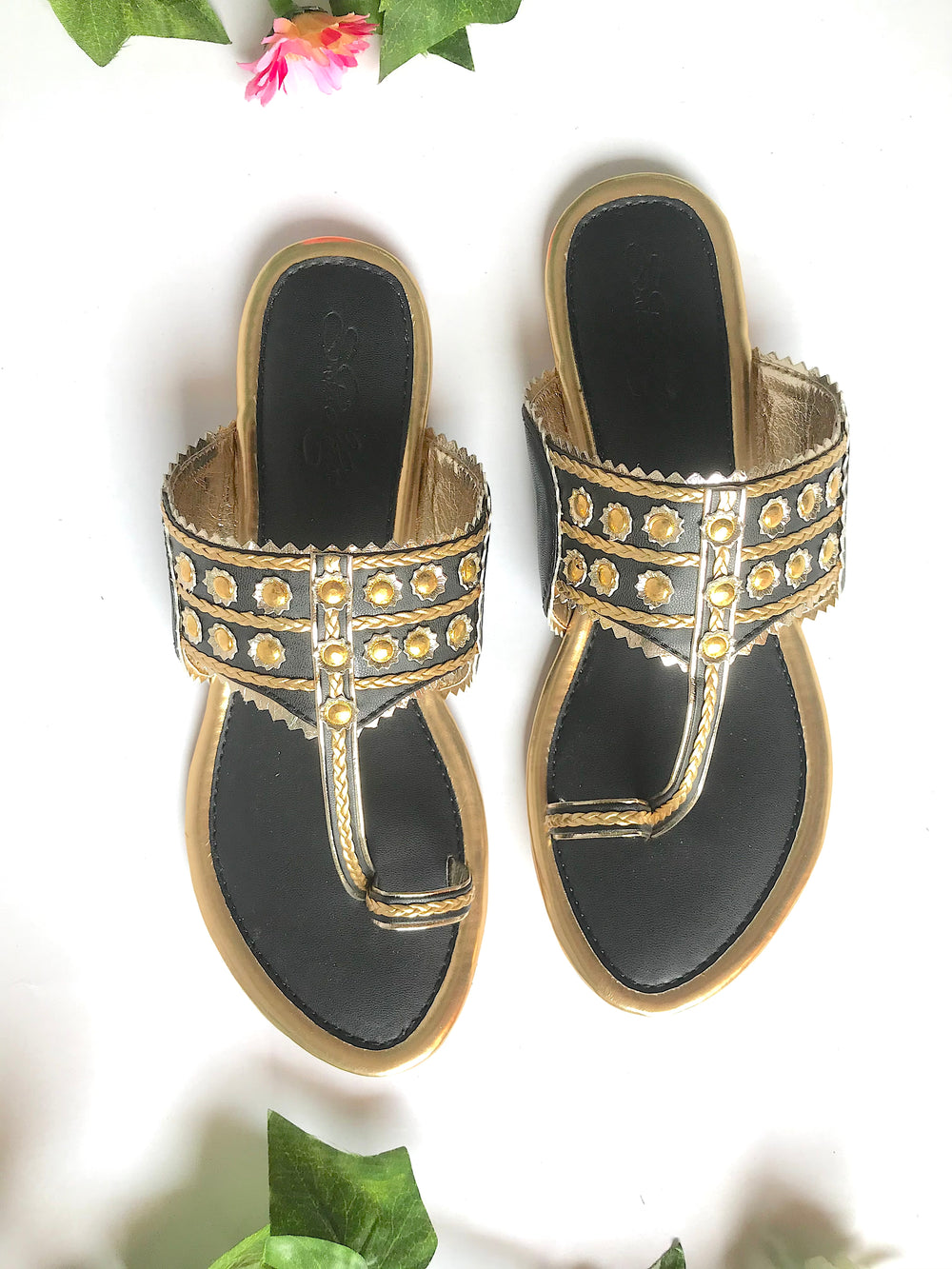 Mystic Black Gold Filigree Kolapuri