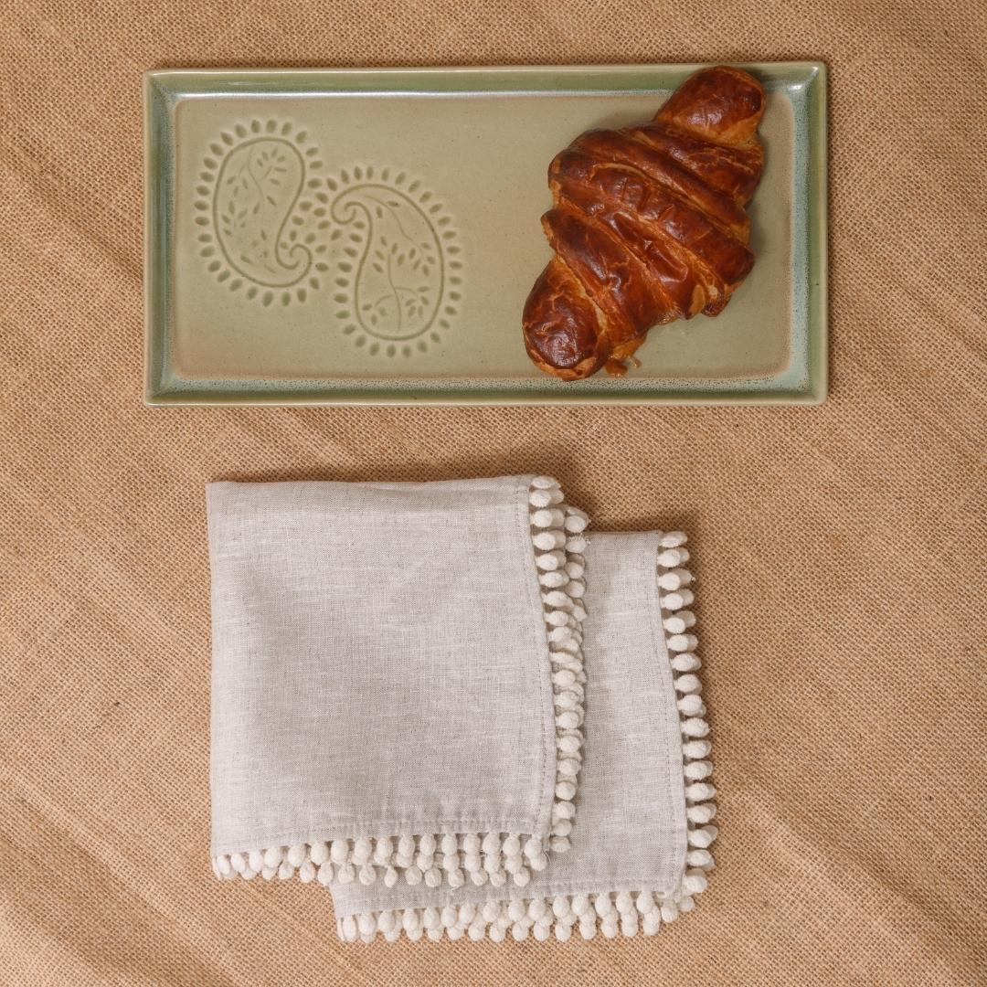 Pravaah Achala - napkin set with lace detailing