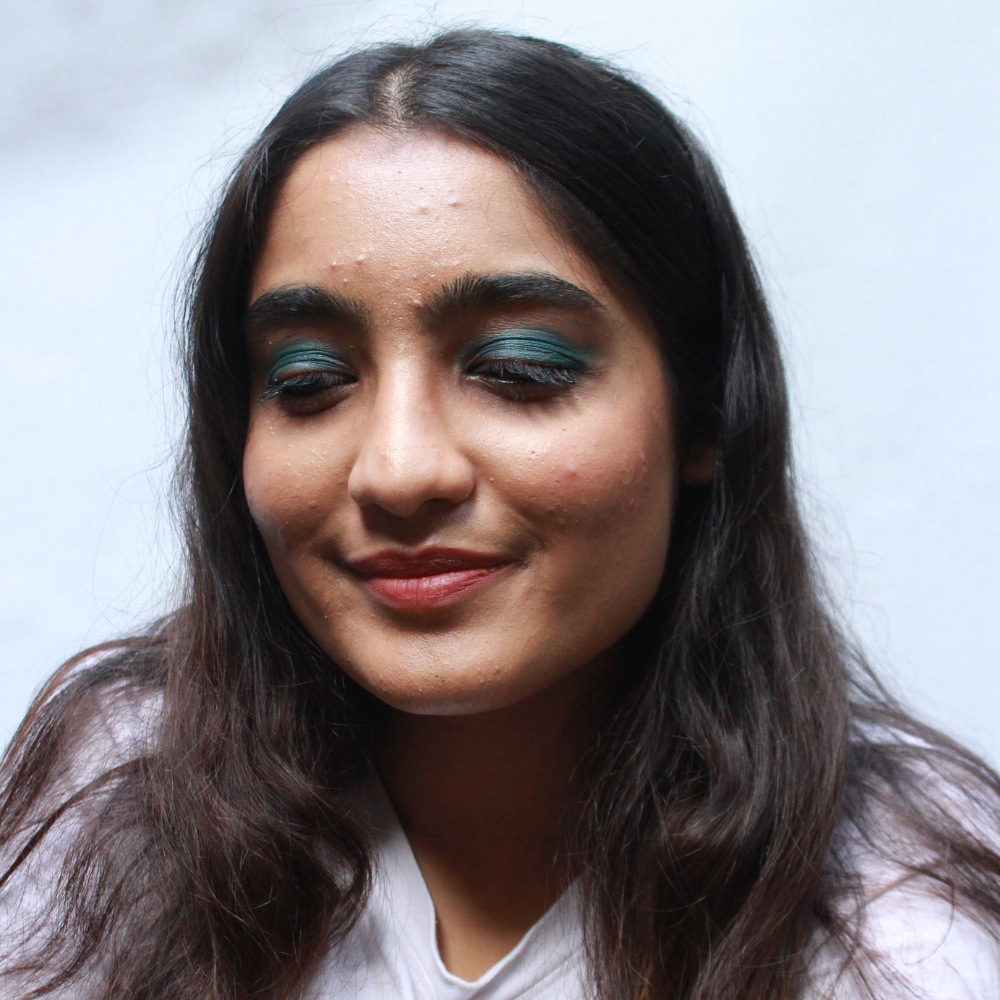 Disguise Cosmetics Satin Teal Peacock 215 - Eyeshadow, No Talc | Intense Color | With Soothing Plant Oils | Ultra-Smooth