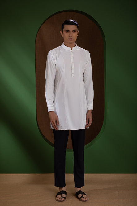 Earthpiece Pintuck Detail Men&