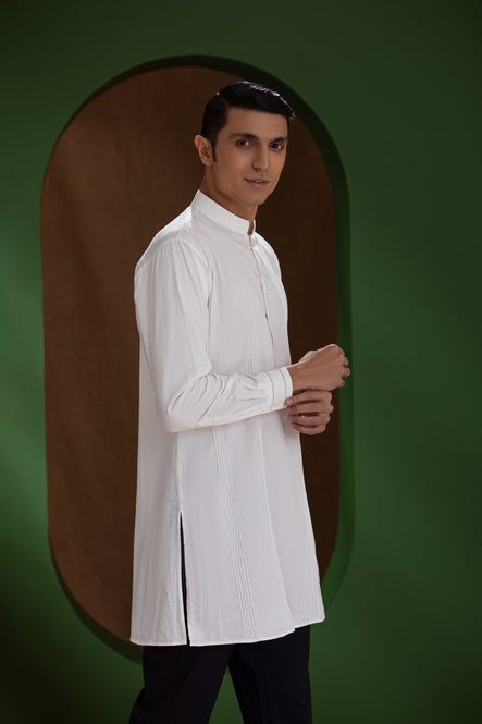 Earthpiece Pintuck Detail Men&