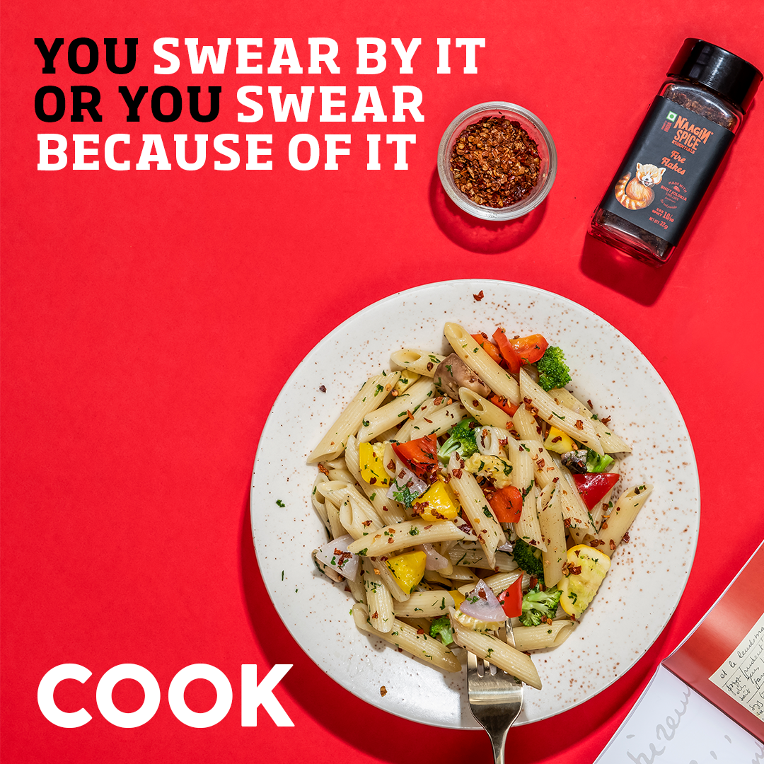 Naagin Sauce Indian Spice Essentials | Fire Flakes - Roasted Bhut Jolokia Chilli Flakes |10/10 heat level - XXX Spicy)