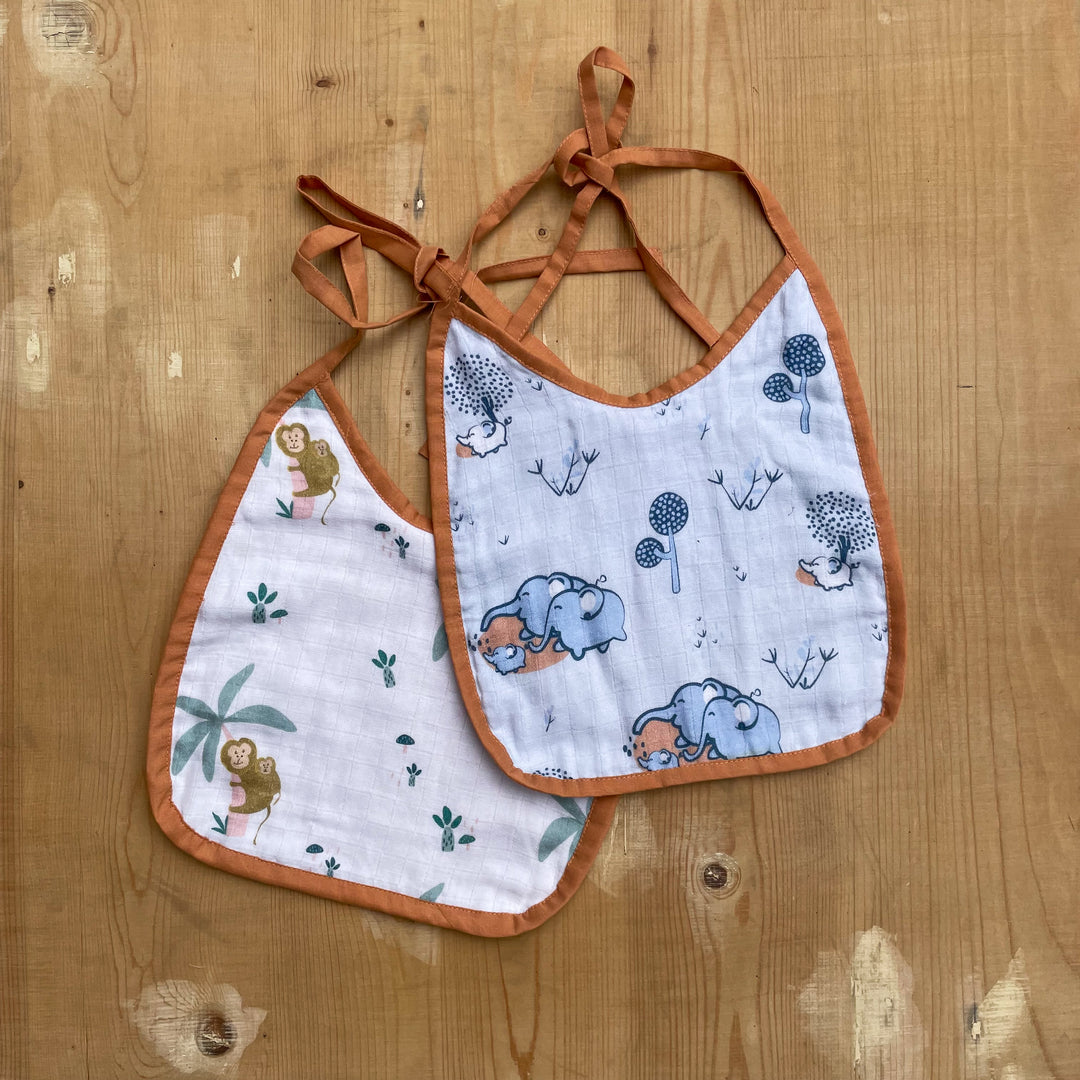 Bhaakur Muslin Bibs Set