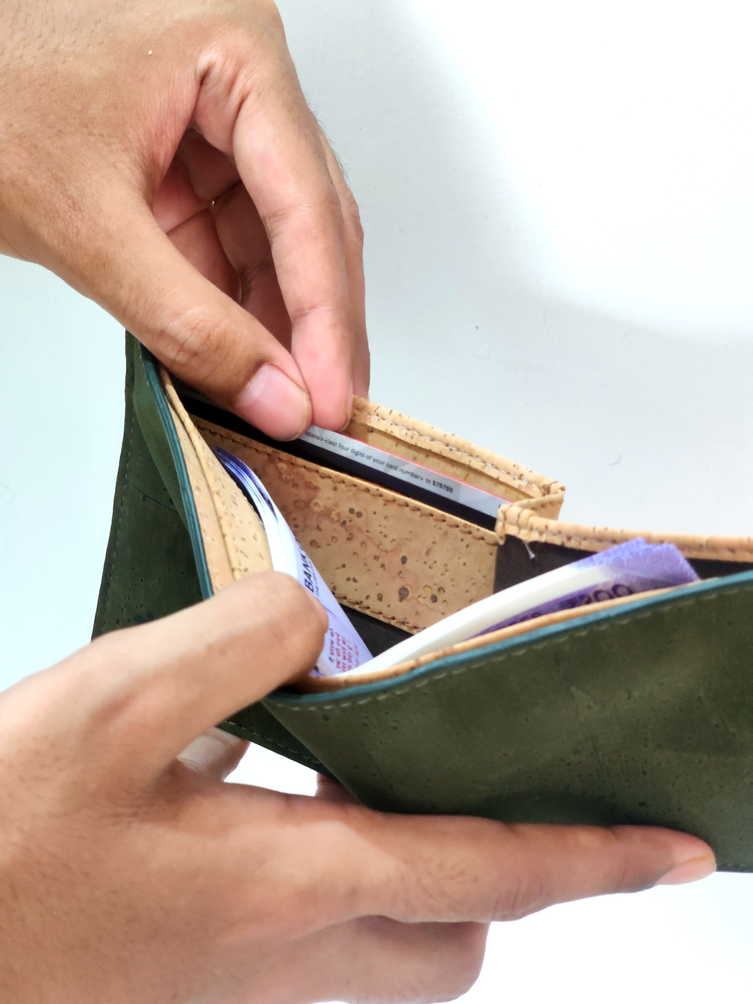 Clan Earth Kakapo Bifold Cork Wallet