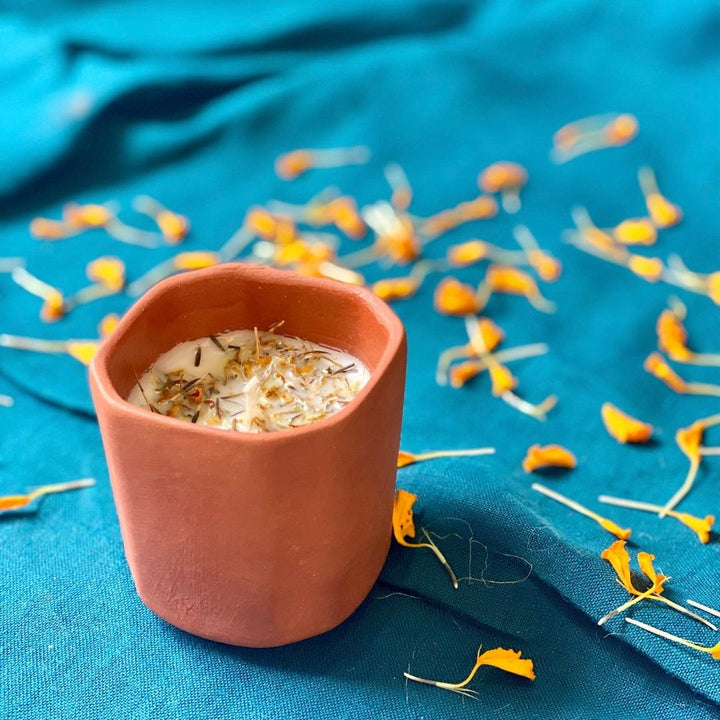 Pravaah Pachva (पछवा) | 100% soy wax candle | hand poured | Oud and Amber