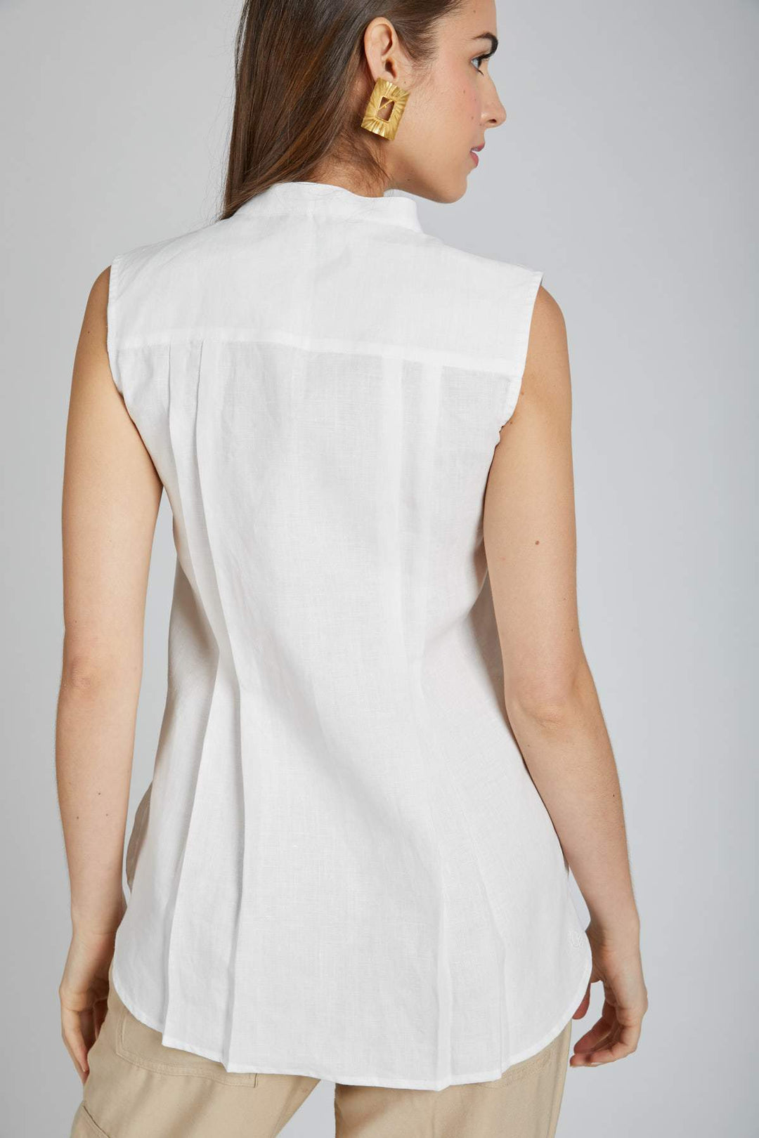 B Label Zephyr Sleeveless Shirt