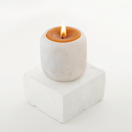 Aromatic Carrara Candle - Suspire