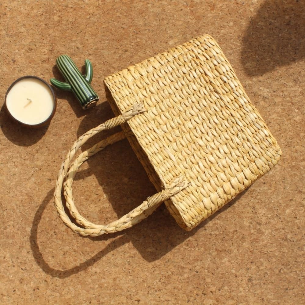 Beige Water Reed (Kauna Grass) Basket - Suspire