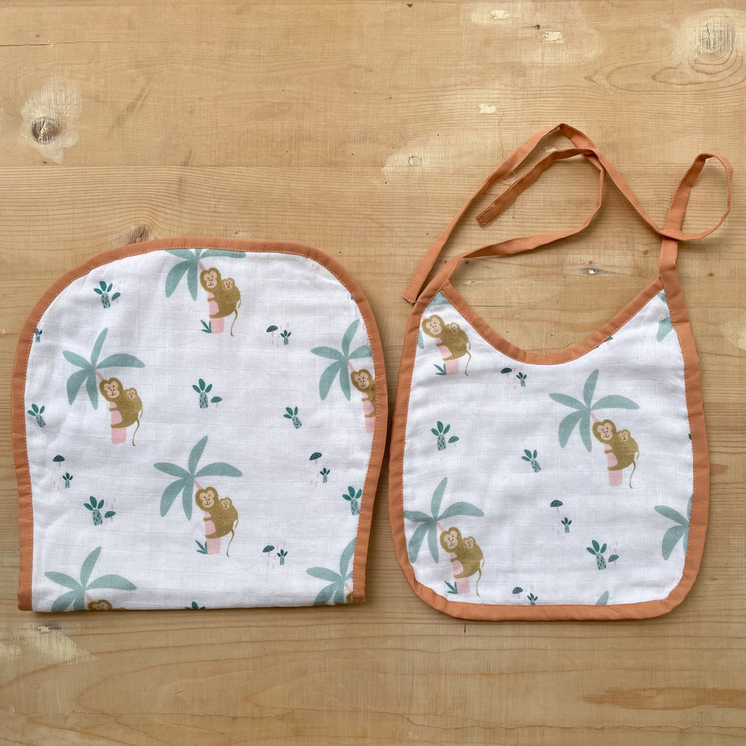 Bib+Burp Cloth Set ( Monkey Print) - Suspire
